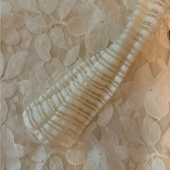 Tory Burch Cream Pleated 3/4 Sleeve Blouse - Picture 4 of 4